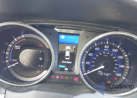 2011 Hyundai Sonata Hybrid z USA, uszkodzony, nr VIN KMHEC4A45BA002129